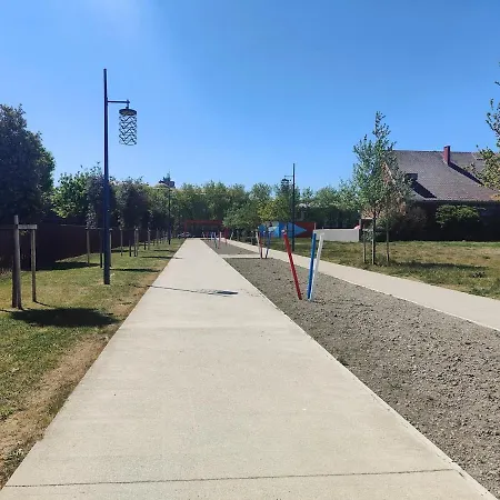 Sea Or Center 2 Steps Away, It's Up To *