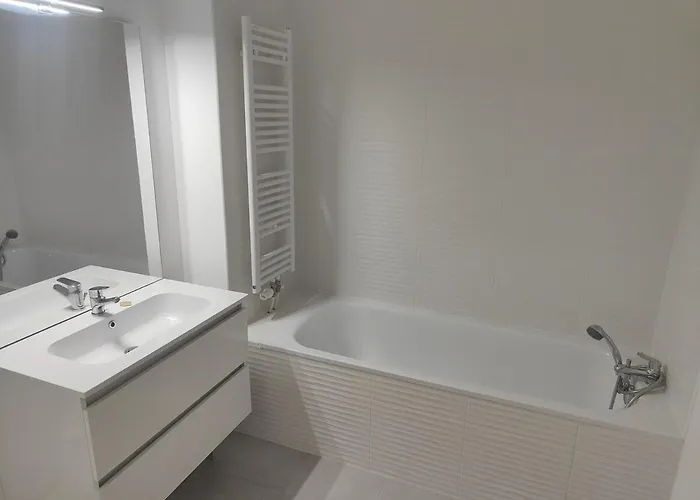 Sea Or Center 2 Steps Away, It's Up To Apartamento