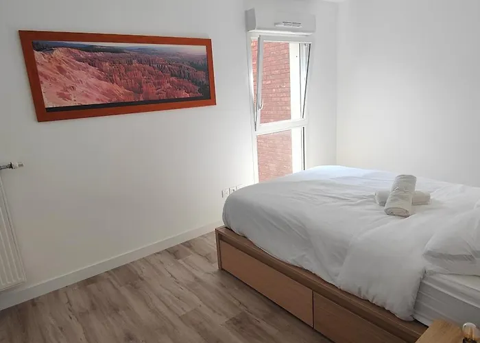 Sea Or Center 2 Steps Away, It's Up To * Dunkirk